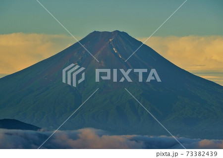 大菩薩嶺からの富士山と雲海 73382439