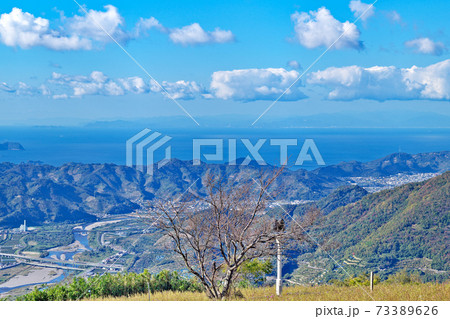 鷲ヶ峰より有田川町 湯浅町を一望 高解像度版 和歌山県有田郡有田川町長谷の写真素材