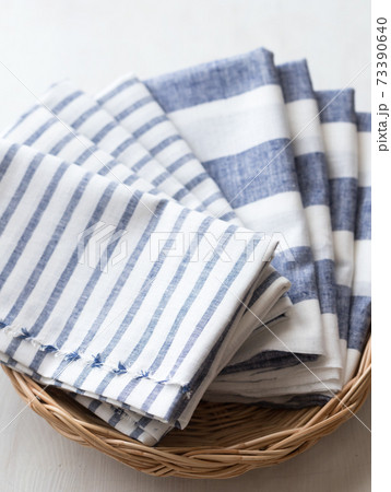 縞模様のリネン 73390640