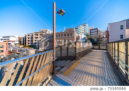 日本の東京都市景観　代官山駅周辺を望む 73395089