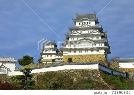 国宝 姫路城の天守閣全景 兵庫県姫路市 国宝 姫路城の天守閣全景 兵庫県姫路市 73396336