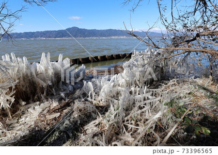 琵琶湖のしぶき氷 73396565