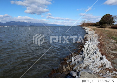 琵琶湖のしぶき氷 73396715