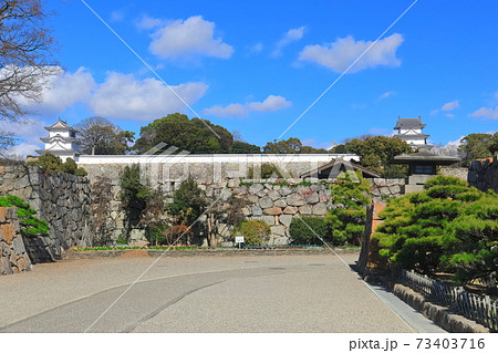 【兵庫県】晴天下の明石城(大手門跡) 【兵庫県】晴天下の明石城(大手門跡) 73403716