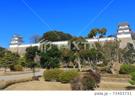 【兵庫県】晴天下の明石城(坤櫓と巽櫓) 【兵庫県】晴天下の明石城(坤櫓と巽櫓) 73403731