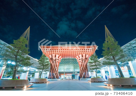 夜の金沢駅 夜の金沢駅 73406410