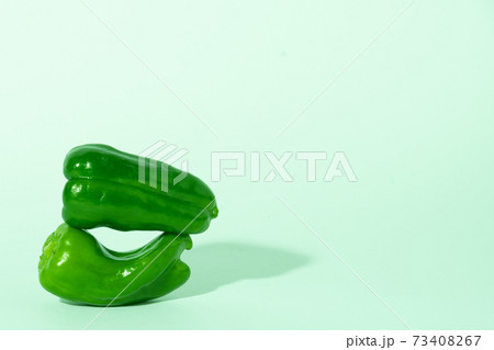 ピーマン　複数　白バック 73408267