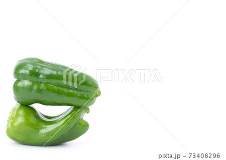 ピーマン 複数 白バック ピーマン 複数 白バック 73408296