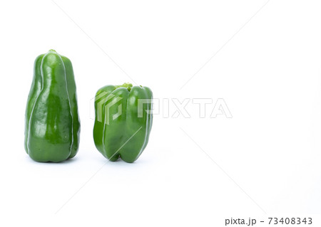 ピーマン　複数　白バック 73408343