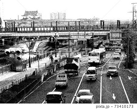 阪神尼崎駅前の車道 73410173