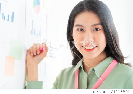 Business woman Business woman 73412976