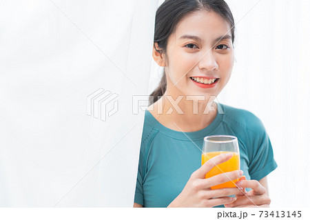 Woman healthy Woman healthy 73413145