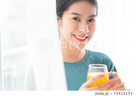 Woman healthy Woman healthy 73413153