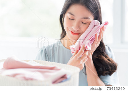 Woman, housewife Woman, housewife 73413240