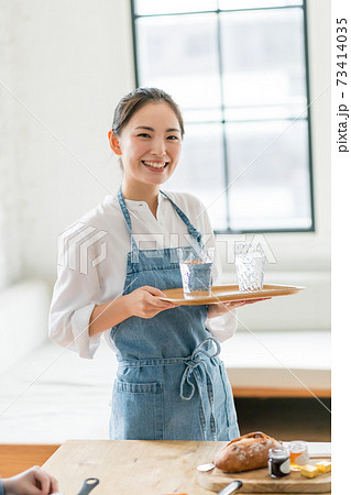 カフェ店員 カフェ店員 73414035
