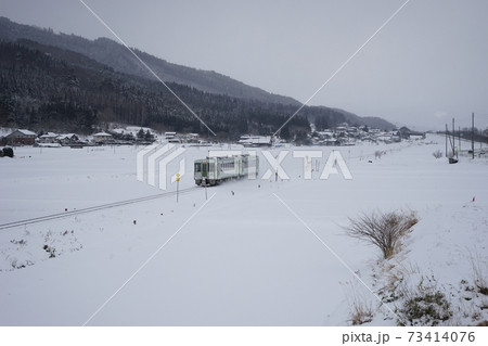 雪の遠野　釜石線 73414076