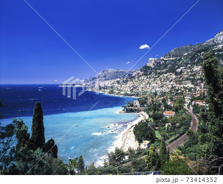 モナコ　マントン側からモナコ王国 73414352