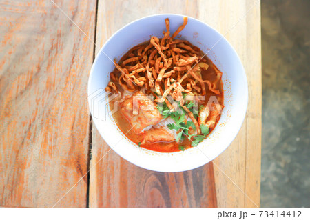 noodles or fish curry noodles 73414412