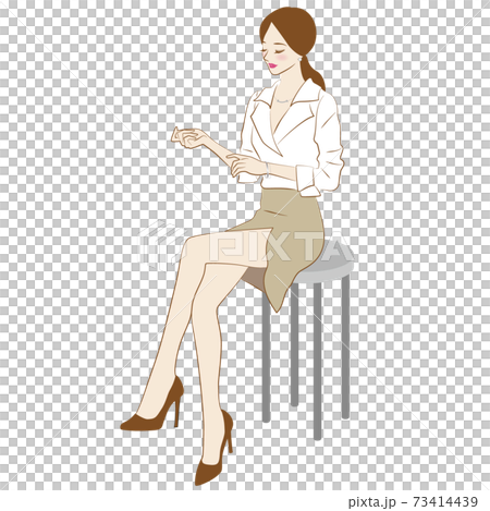 跨腿的女人 73414439