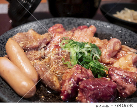 ジューシーな和牛焼肉盛り合わせセット【ハラミ・カルビ・せせり・ウインナー】 73416840