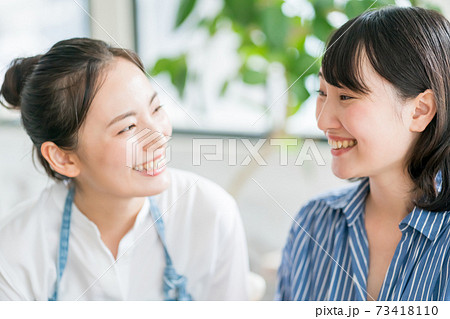 ママ友 ママ友 73418110
