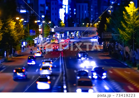 国道15号線の夜景　ミニチュア風の第一京浜【夜景イメージ】 73419223