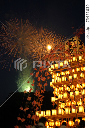 山車と花火 山車と花火 73421830