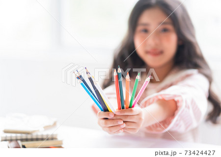 Kid studying Kid studying 73424427