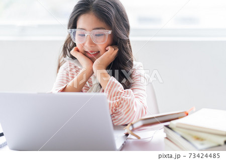 Kid studying Kid studying 73424485