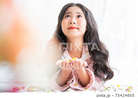 Kid portrait 73424605