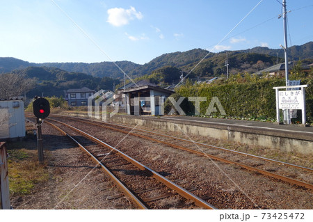 天竜浜名湖鉄道 西気賀駅 信号と待合室 天竜浜名湖鉄道 西気賀駅 信号と待合室 73425472