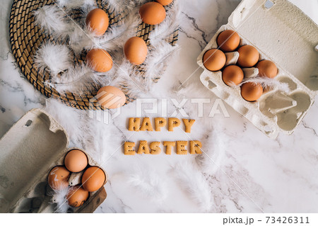 Happy Easter background, chicken eggs 73426311
