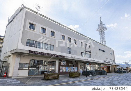 愛媛県西条市　JR伊予西条駅 73428544