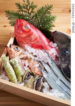 鮮魚盛り合わせ 鮮魚盛り合わせ 73441032