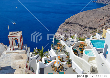 【ギリシャ】サントリーニ島フィラの風景 73445250