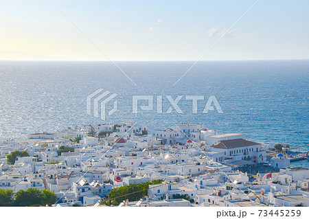 【ギリシャ】ミコノス島ミコノスタウン全景 73445259