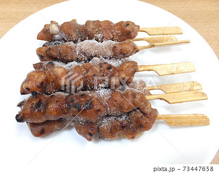冷凍の焼き鳥 冷凍の焼き鳥 73447658