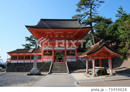 島根県にある日御碕神社の献身門 島根県にある日御碕神社の献身門 73450028