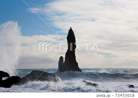 Rock-stack, Troll's Toes Reynisdrangar, near Vik. Rock-stack, Troll's Toes Reynisdrangar, near Vik. 73453018