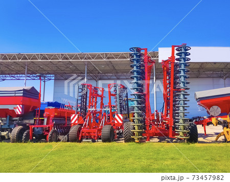 Large disc plough, towing for tractors to plow fields Large disc plough, towing for tractors to plow fields 73457982