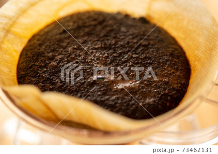 蒸らしたコーヒー粉 蒸らしたコーヒー粉 73462131