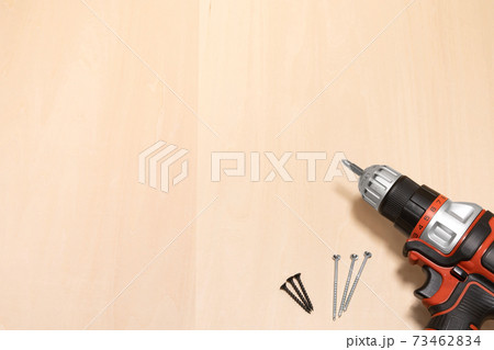 ドリルドライバーと木ネジ DIY おうち時間 ドリルドライバーと木ネジ DIY おうち時間 73462834