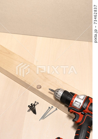 ドリルドライバーと木ネジ DIY おうち時間 ドリルドライバーと木ネジ DIY おうち時間 73462837