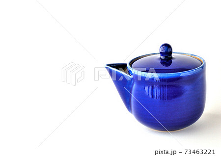 紺色の急須 73463221