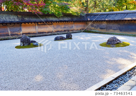 京都 龍安寺の石庭 京都 龍安寺の石庭 73463541