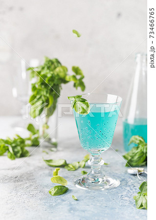 refreshing summer drink 73466765