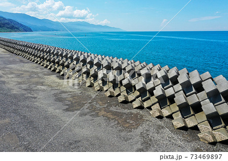海岸のテトラポット 海岸のテトラポット 73469897