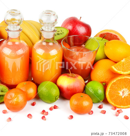 Citrus vitamin juice, healthy drink with fresh fruits, lime, grapefruit, orange, tangerine. Citrus vitamin juice, healthy drink with fresh fruits, lime, grapefruit, orange, tangerine. 73472008
