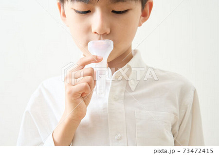 唾液採取 検査 イメージ 唾液採取 検査 イメージ 73472415