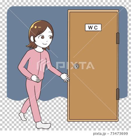 トイレに行く　夜中　女性 73473699